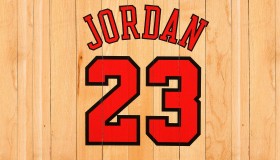 ag体育集团-跨界天王降临NBA？费德勒神助攻引全网炸锅，原来网球手也能打控卫！